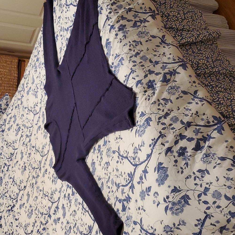 CURATED BY RUA'H KIBRIYA: Navy Cotton/Polyester Tunic Sweater EUC